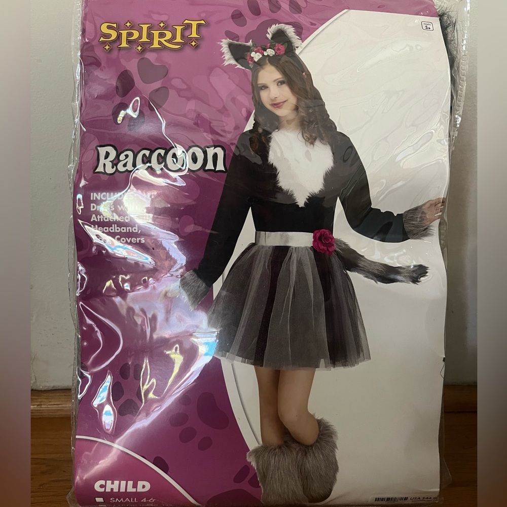 Spirit Raccoon 4 Piece Costume for Girls Size (8-10), in Original Packaging 🎃